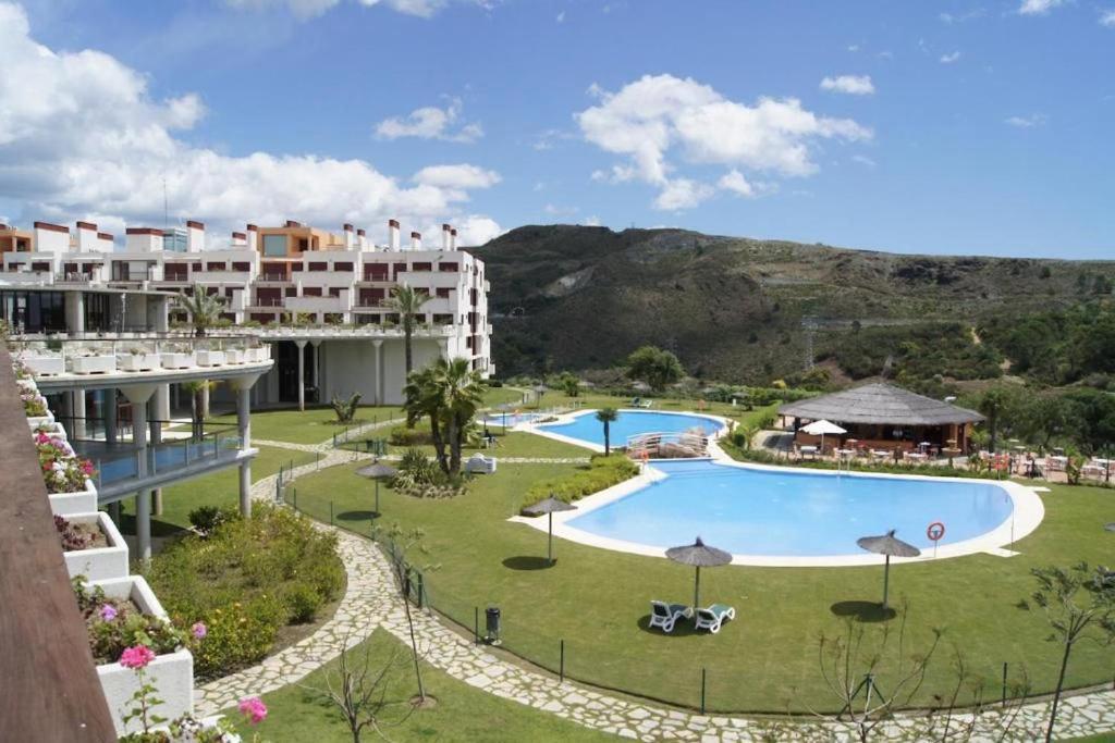 Parque Botanico Resort إِستيبونا المظهر الخارجي الصورة